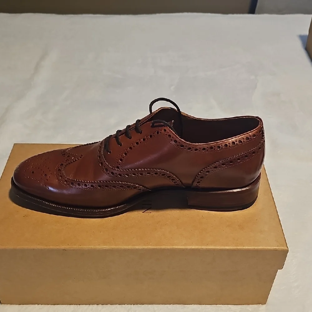 Classic Men's Brown Wingtip Oxford Dress Shoes